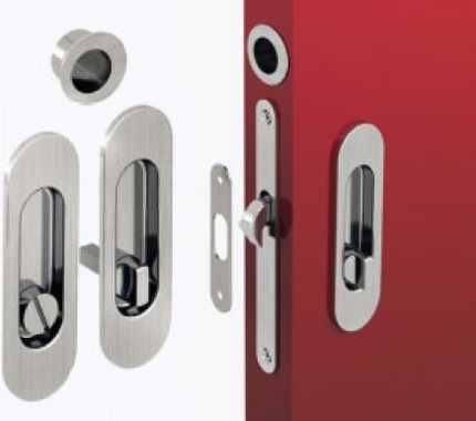 Zámek S - LOCK WC s oválnými mušlemi, barva:Nikl kartáč