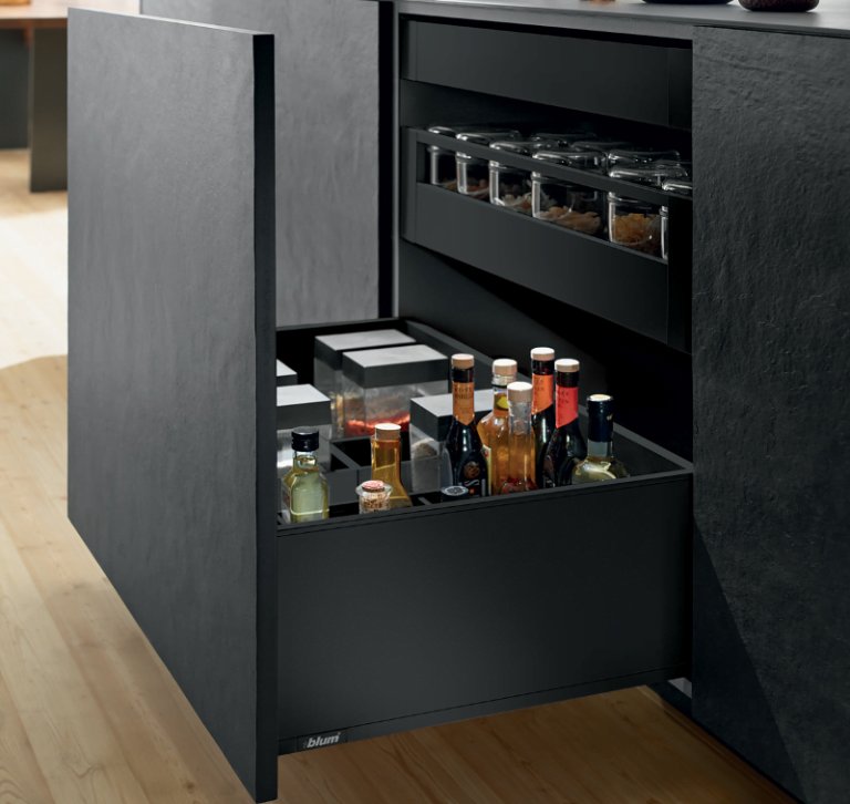 Legrabox 70 kg karbon černý F 600 mm Blumotion/TOB