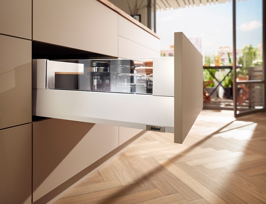 Merivobox 40 kg bílá E Boxcover 550 mm Blumotion/TOB