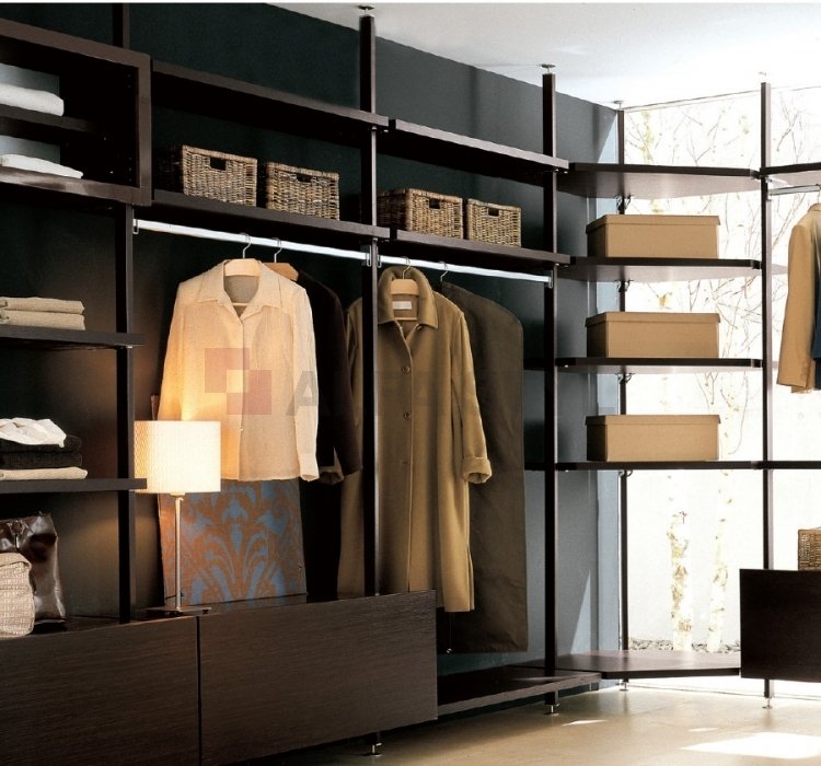 Regálový a policový systém