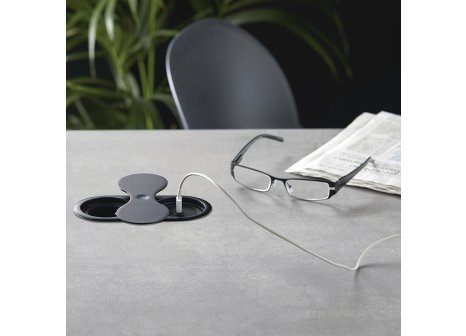 Elektro zásuvka EIGHT bílá 1 x 230V + 1 x USB