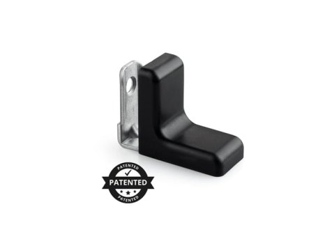 Úhelník nábytkový kovový s krytem