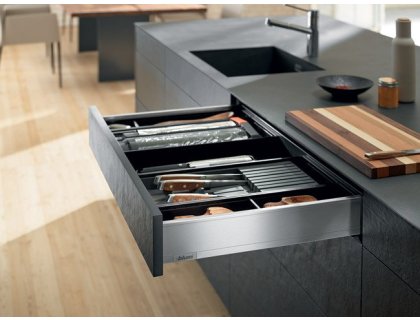 Legrabox 40kg šedá orion M 300mm Blumotion/TOB