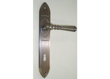 Tradition štítové dveřní kování s pružinou klika/klika starobronz - Vložka FAB, 92 mm