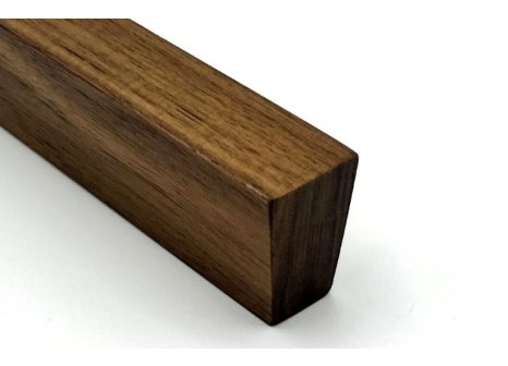 Úchytka Hubert dřevěná ořech lakovaný