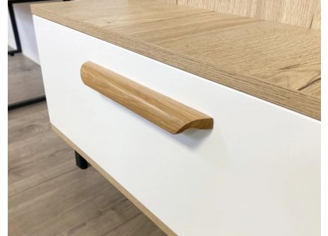 Úchytka Daniela dřevěná dub lakovaný