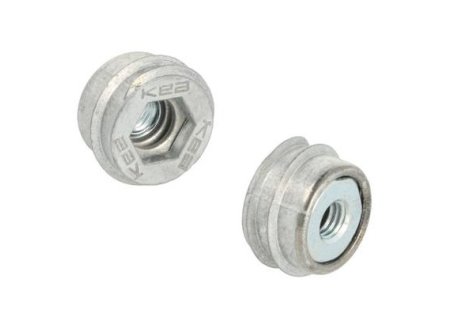 Matice závrtná pro stolové nohy - M10