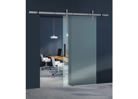 Rustikální kování na posuvné skleněné dveře